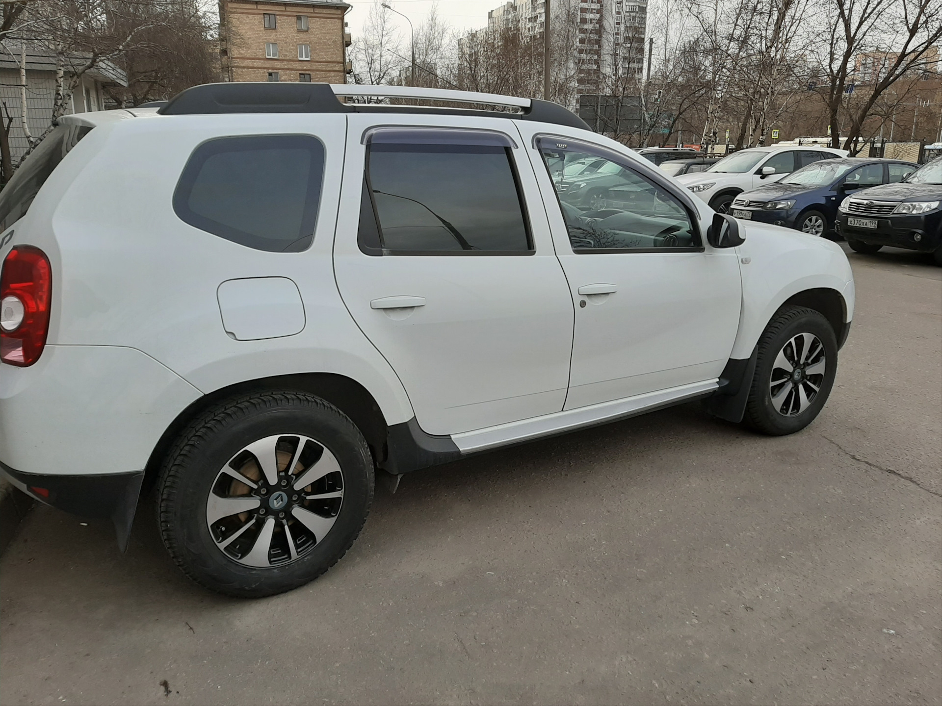 Купить литые диски КиК КС688 (ZV Renault Duster) 6.5x16 5x114.3 ET50 D66.1  в Москве. Цвет Polar Silver (FRE65650F51-0)